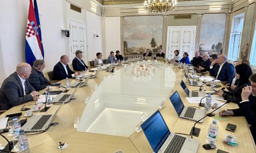 Održana izvanredna sjednica u Banskim dvorima, Plenković se oglasio o novim mjerama