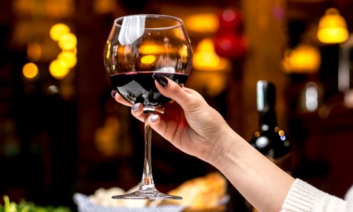 Godinama traje rasprava, a sada je velika studija dala prednost jednom piću