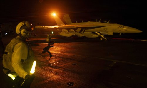 SAD raspoređuje tisuće marinaca i mornaricu za invaziju na ključni otok; Oglasio se Iran