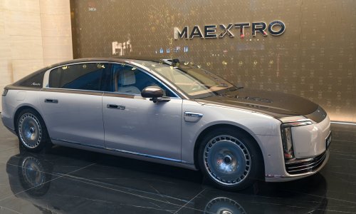 Kineska luksuzna limuzina pomela BMW, Porsche i Maybach: Evo zašto je hit