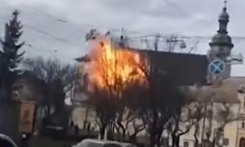 Pogledajte kako su Rusi iranskim dronom uništili crkvu u Lavovu pod zaštitom UNESCO-a