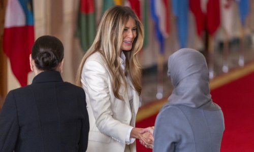 Melania Trump htjela je poslati poruku o budućnosti, ali sve poglede je ukrao robot