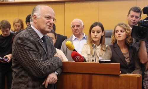 Leko dobio jezikovu juhu od građana: Političari su bahati!