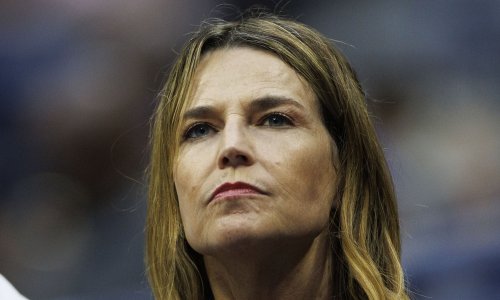 Slavna voditeljica slomila se pred kamerama govoreći o otmici svoje majke: 'Kad samo pomislim...'