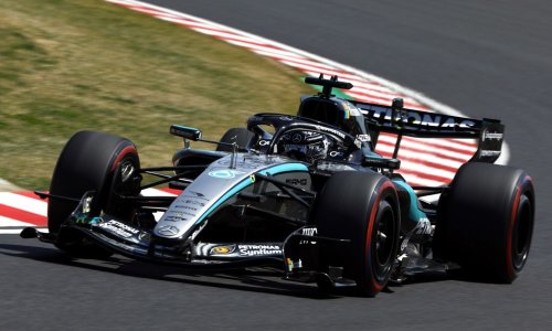 Mercedes i McLaren dominiraju u Japanu; Russell i Piastri brži od konkurencije