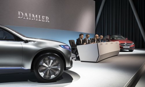 Mercedes-Benz s tržišta povlači milijun vozila