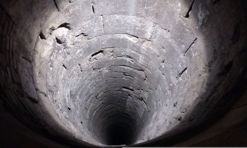 Vatrogasci došli zbog dojave o djetetu u bunaru, a bio je muškarac: Jedna stvar ga je spasila