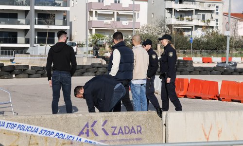 Novi detalji nesreće u Zadru: Vozaču skliznula noga s gasa, guma pogodila bebina kolica?