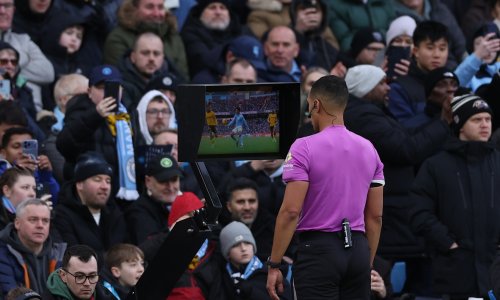 Više od 75 % navijača u Premier ligi je protiv VAR-a