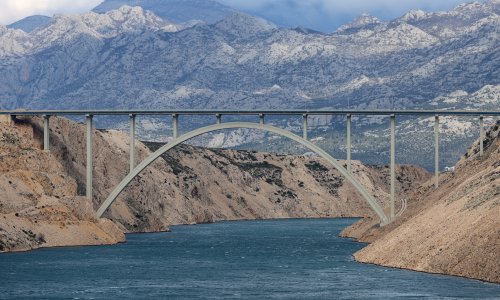Bura na cestama: Ovo su zabrane i ograničenja