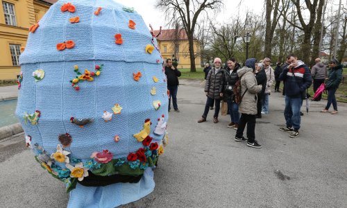 U Zagrebu postavljena velika pisanica, a iza svega stoji lijepa priča