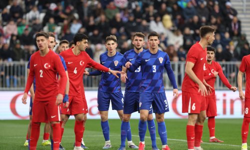 Sudac povukao igrače s terena, srušio se turski izbornik