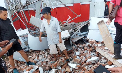 Snažan potres od 7,4 stupnja po Richteru pogodio Indoneziju: Izdano upozorenje na tsunami