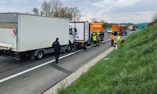Teška nesreća na zagrebačkoj obilaznici: Vatrogasci izvlačili čovjeka iz kamiona, sve duža kolona
