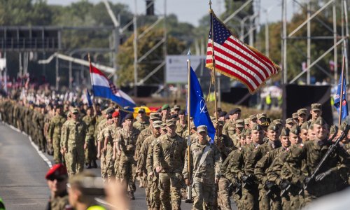 Je li sloboda govora braniti ruske botove – i hoće li EU ikad dobiti svoju vojsku?