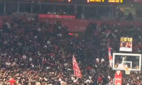 Kaos u Beogradu uoči derbija: Navijači se gađali petardama i sukobili s policijom