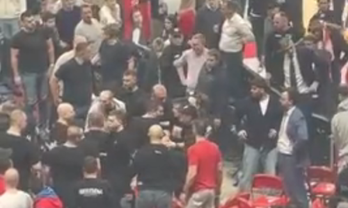 Pogledajte kako su navijači Crvene zvezde krenuli u napad na upravu nakon poraza
