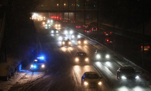 Zašto vam se uvijek čini da je drugi trak brži? Znanost ima odgovor