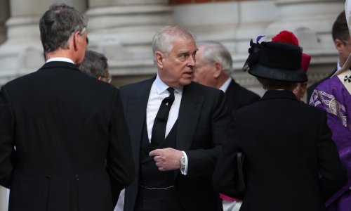 Svi bruje o tajnom sastanku: Princa Andrewa iznenadio gost, a razlog posjeta nije nimalo bezazlen