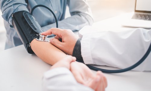 'Tihi ubojica' polako uništava vaše tijelo: Evo kako sniziti krvni tlak bez lijekova