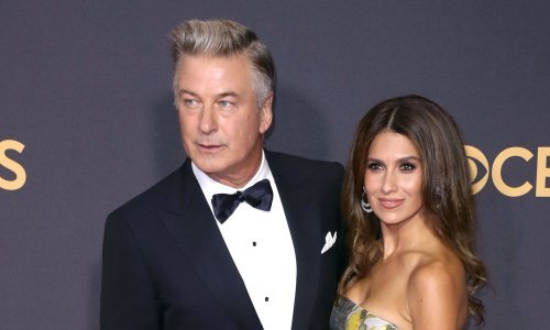 Kći Aleca Baldwina brutalno ga ismijala zbog razlike u godinama s Hilarijom