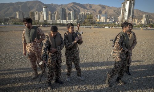 Iran regrutira djecu staru tek 12 godina, tvrde da iskazuju interes za obranom domovine