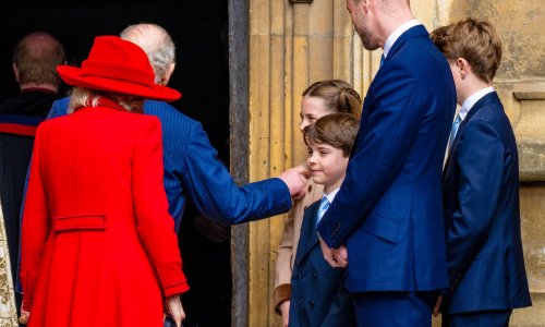 Prekršio protokol: Presladak trenutak kralja Charlesa i princeze Charlotte ispred crkve