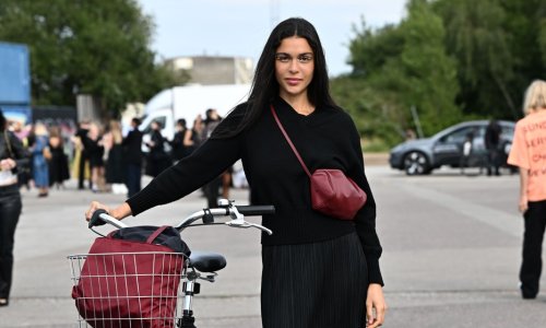 Ova Zarina suknja posebnih detalja nosi se od jutra do mraka, a košta samo 26 eura