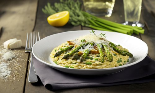 Kremasti proljetni rižoto sa šparogama ekspresno je gotov - i nestat će s tanjura