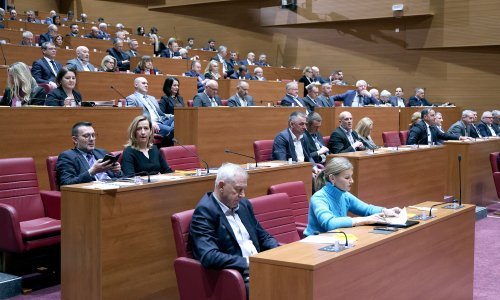 Nakon stanke, zastupnici se vraćaju u Sabor: Na dnevnom je redu 120 točaka