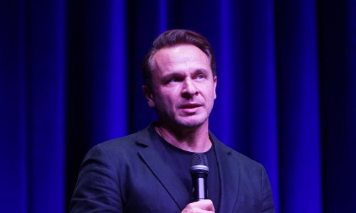 Kad emocije preuzmu scenu: Enis Bešlagić ispričao što mu se dogodilo usred predstave