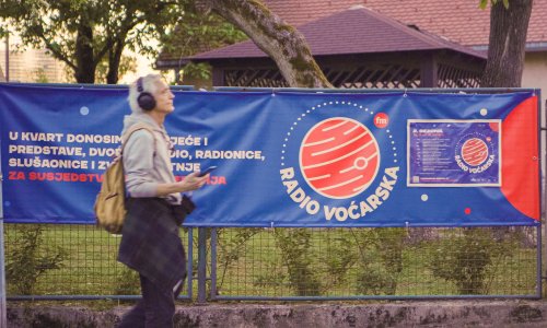 Radio Voćarska slavi stoljeće etera: Šalata ponovo postaje pozornica zvuka, susreta i zajedništva