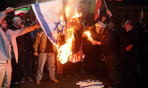 FOTO Pogledajte prizore iz Teherana: Pale zastave, Izrael reagirao: Slijedi li novo zaoštravanje?