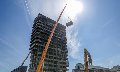 Počelo rušenje Vjesnika: 'Do kraja tjedna steći će se uvjeti za otvaranje podvožnjaka'