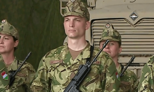 Sin Viktora Orbana napustio vojsku: Gaspar Orban podnio zahtjev prije izbora