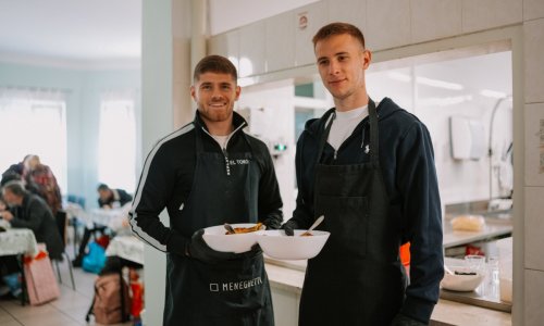 Kovačević i igrači dijelili obroke u pučkoj kuhinji