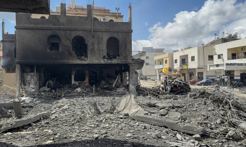 Primirje na rubu raspada: Izrael i Hezbolah razmijenjuju vatru, Pakistan se sprema za pregovore