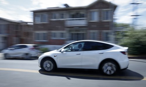 Fanovi godinama traže ovaj auto: Tesla napokon popustila