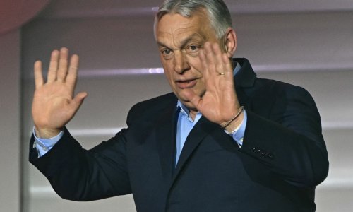 Fotografije koje će ući u povijesti: Orban s tugom u oku pozdravlja svoje birače