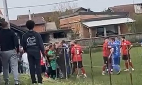Pogledajte kaos u susretu hrvatskih niželigaša: Redari tukli igrače, reagirala policija