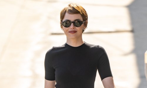 Bijela satenska suknja opet je hit, a slavne dame nose je poput ikone 90-ih