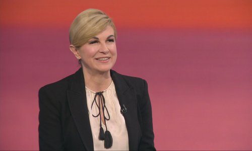 Kolinda u klasiku koji uvijek prolazi: Ovakve bluze hit su svakog proljeća