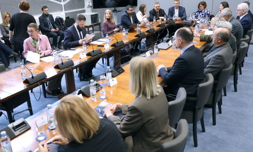 Sindikalni čelnici traže rast plaća i mirovina uslijed krize. Ministarstvo: 'Učinili smo sve što smo mogli'