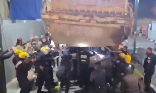 (VIDEO) Izraelci zaustavili kamion za smeće: Kad su ga otvorili imali su što vidjeti
