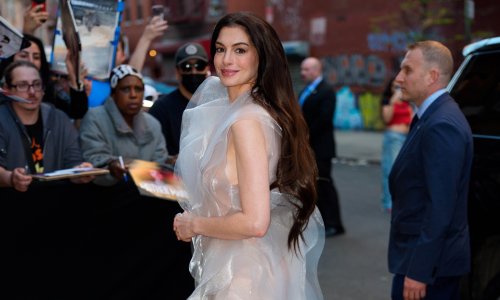 Skupocjeni nakit i slojevi tila: Anne Hathaway nikoga nije ostavila ravnodušnim