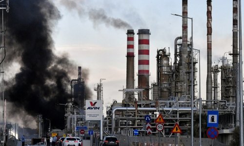 Izbio požar u rafineriji nafte Viva Energy: Pogođena proizvodnja benzina