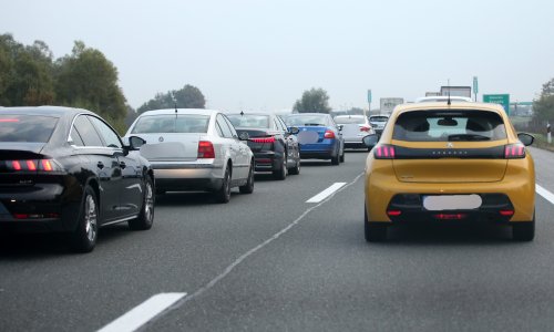HAK: Gradski promet pojačan, zastoji i kolone na A4