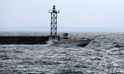 Drama kod Korčule: Brodica počela tonuti, ribar spašen