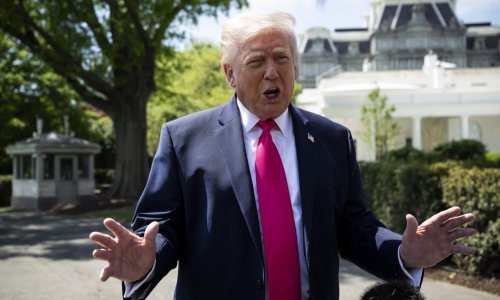 Trump: Iran je pristao predati nam 'nuklearnu prašinu', a možda i besplatnu naftu