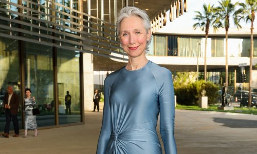 Stoji joj kao salivena: Djevojka Keanu Reevesa zablistala u haljini Victorije Beckham